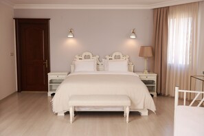 Double Room, Balcony, Pool View - DG BY OPİA (Alaçatı)