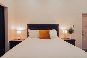 2 Schlafzimmer, Schreibtisch, WLAN, Bettwäsche