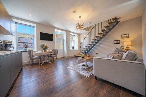 Pallastown House Courtyard, luxury 1 bedroom accommodation near charming Kinsale