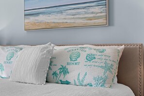 2 bedrooms, iron/ironing board, free WiFi, bed sheets - Family Friendly Resort w/ Pools, Beach, Golf (Hilton Head Island)