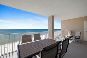 Outdoor dining - Bluewater 1503 by Liquid Life (Orange Beach)