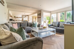 Living area - Church Cottage, Stiffkey, Norfolk (Stiffkey)