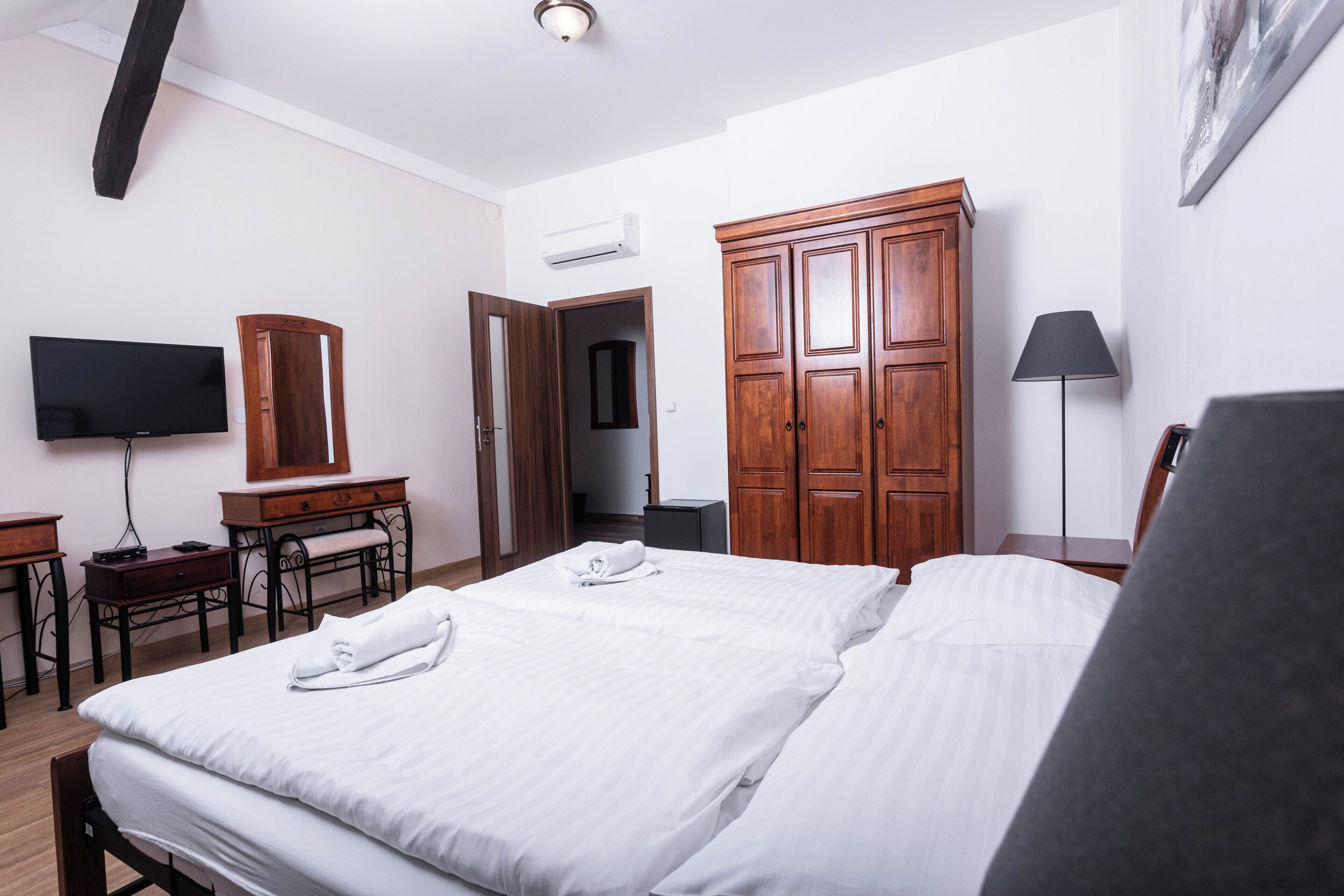Deluxe Double Room, City View