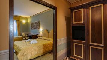 Family Room, Courtyard View