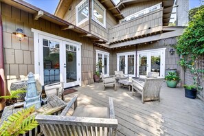 Outdoor dining - 4071 Once Upon A Tide - Beachy Carmel Home (Carmel-by-the-Sea)