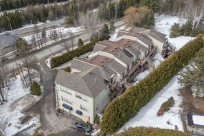 Exterior - Alpina Condo 3209 | Cozy Retreat in St-Sauveur (Piedmont)