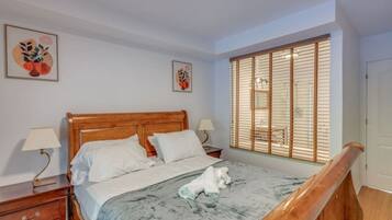 WiFi, bed sheets