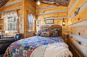 Studio - Creekside Treehouse Cabin (Cosby)