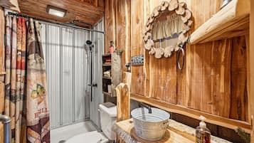 Studio | Bathroom | Towels