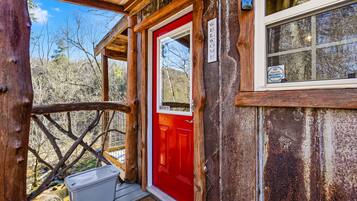 Studio | Exterior detail