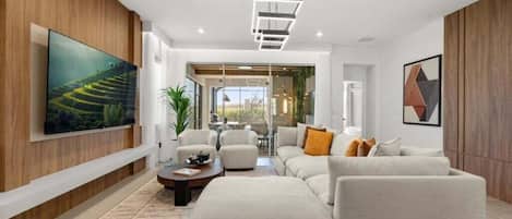House, Multiple Bedrooms | Living area