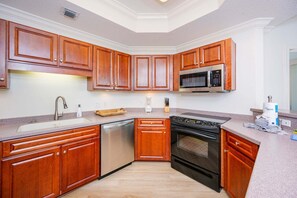 Condo, 3 quartos | Cozinha privada