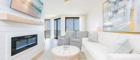 Condo, 1 Bedroom | Living area