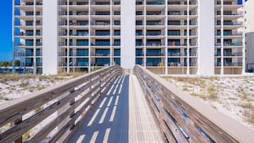 Condo, 2 Bedrooms | Exterior