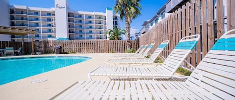 Condo, 2 habitaciones | Alberca | Alberca al aire libre