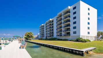 Condo, 2 Bedrooms | Exterior