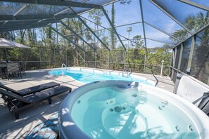 Pool - Private Pool/Hot Tub, Dog OK. Must See w/ Bay Views! (Eastpoint)
