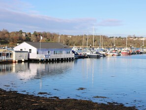 Marina - 63 Crosswinds (Bembridge)