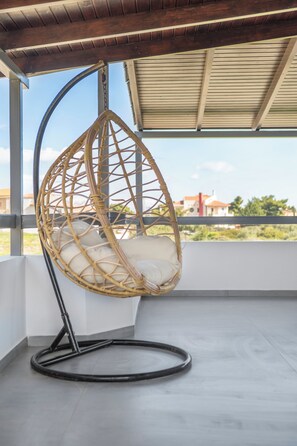 Interior - Azure Harmony Pool Villa by 8essentially (Αρτεμίδα)