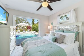 Iron/ironing board, Internet, bed sheets - Private Pool Paradise: 3BR w/ King & Resort Patio (Naples)