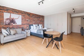 Interior - Sleek Sanctuary in the Sky (Cape Town)