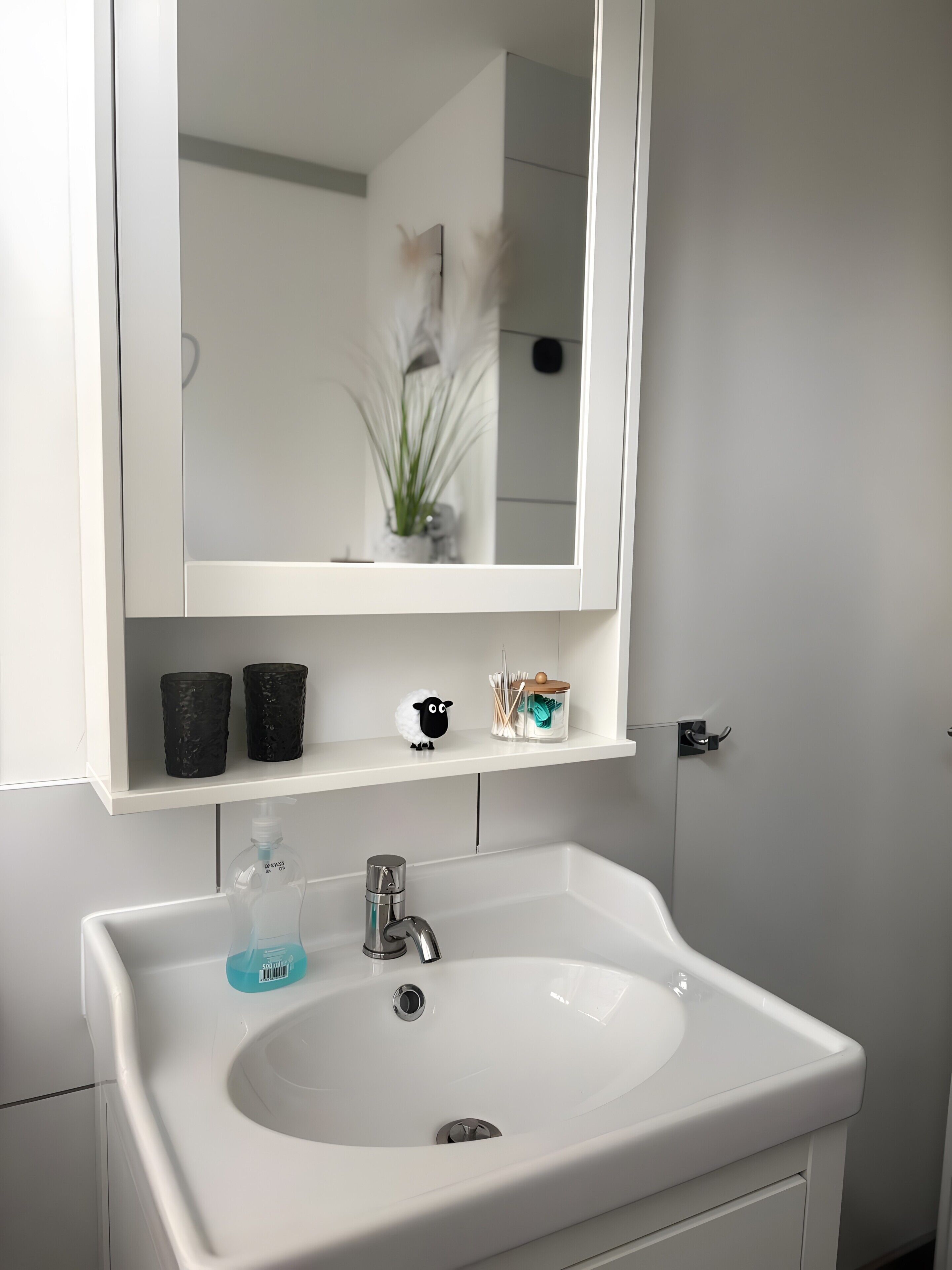 Een douche, een haardroger, handdoeken
