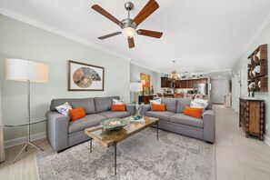Smart TV, DVD player - Sunset Corner, Free Beach Chairs! Coastal Views  Premium Updates Huge Balcony (Panama City Beach)