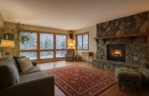 Living area - Cozy Alaska Home, in Anchorage, Alaska (Anchorage)