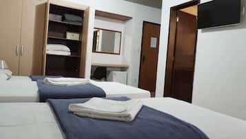 In-room safe, desk, free WiFi