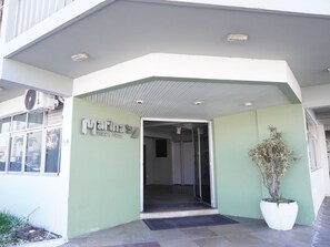 Front of property - HANNA Marina's Palace Hotel (Florianópolis)