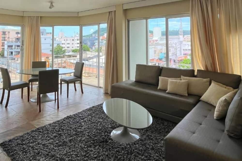 Marina's Palace Hotel