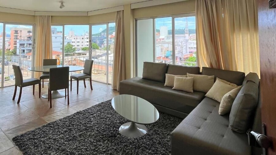 Marina's Palace Hotel