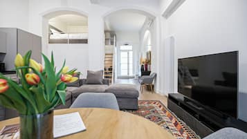 Apartment (1 Bedroom) | Interior