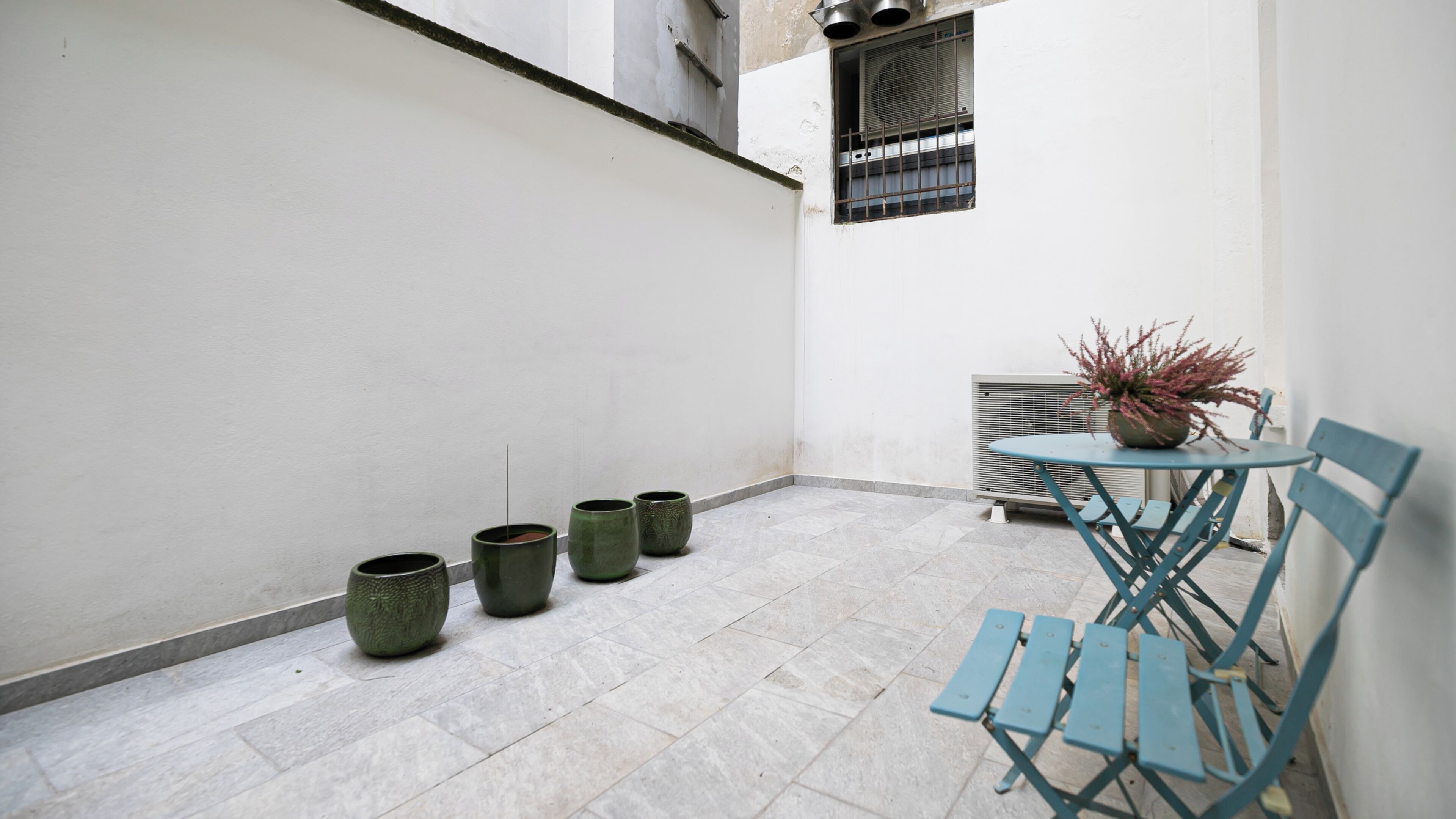 Apartment (1 Bedroom) | Interior