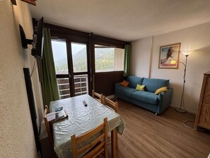 TV - Studio for 4 in Serre-Chevalier, Southeast Balcony (Saint-Chaffrey)