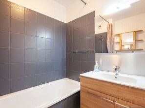 Towels - Cozy apartment with terrace - 4 guests (Urrugne)
