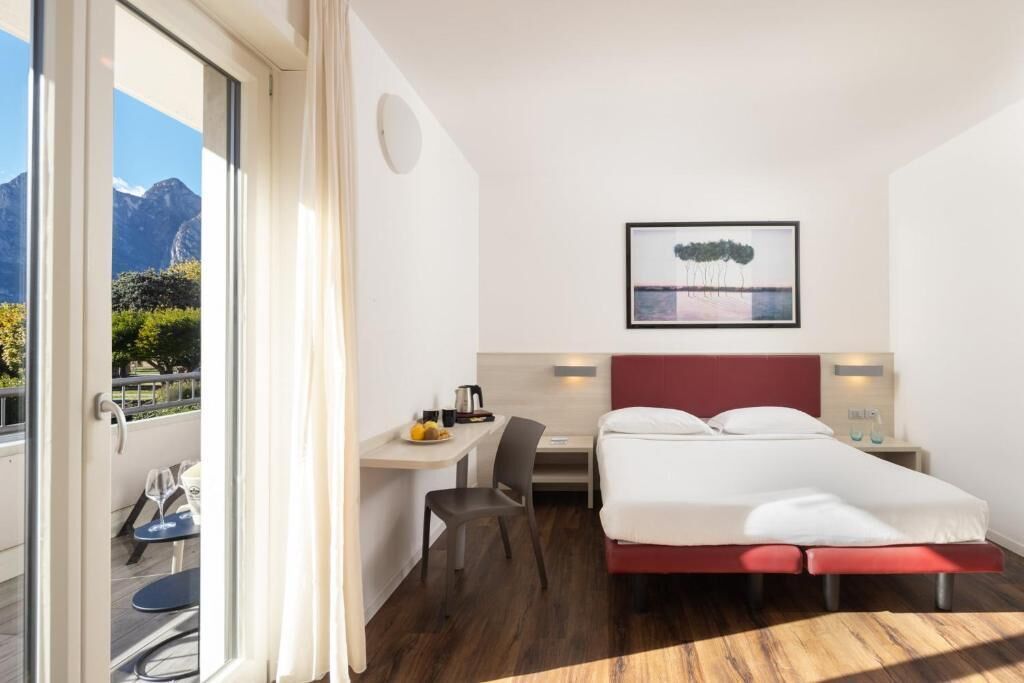 Deluxe Double or Twin Room, Balcony, Garden View