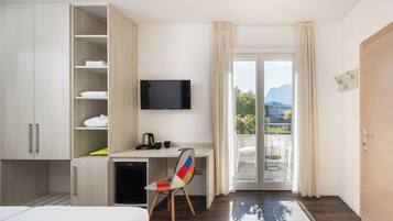 In-room safe, desk, free WiFi, wheelchair access
