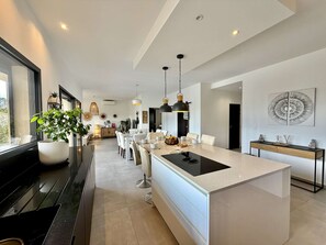 Dining - Villa with pool, mountain view - 8 guests (Porto-Vecchio)