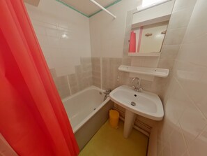 Bathroom - Apartment in Prémanon center - 6 guests (Prémanon)