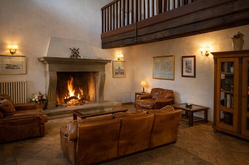 Historic home in the medieval village of Ceri