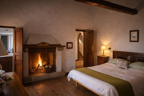 Historic home in the medieval village of Ceri