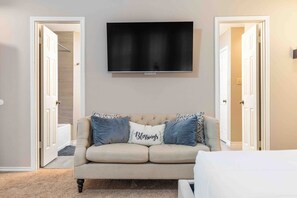 4 bedrooms, iron/ironing board, travel cot, free WiFi - Family Retreat near Six Flags Sea World La Cantera (San Antonio)