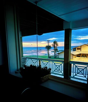 Interior - Pelican Bay Water View with Sunrise, Moonrise and Sunset Decks (Port O'Connor)