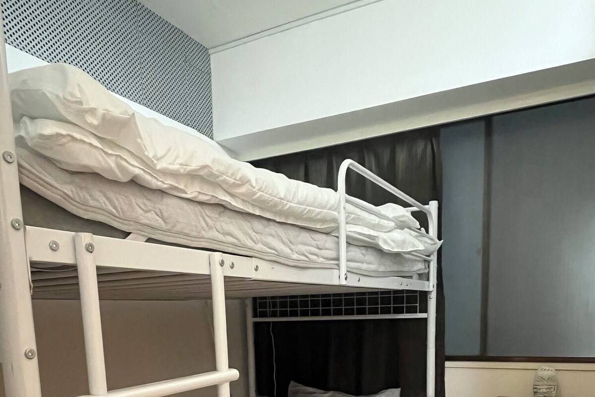 Economy Twin Room | Free WiFi, bed sheets