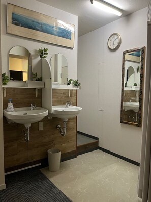 Basic Shared Dormitory, Women only, Non Smoking