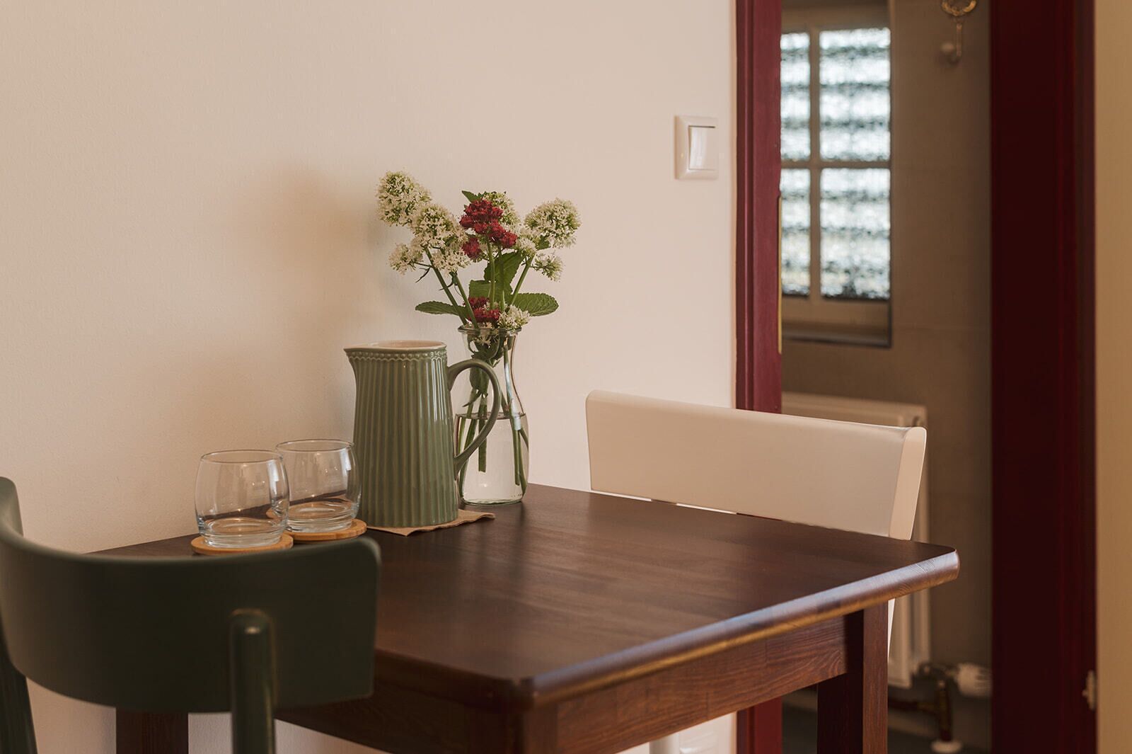 Quarto casal clássico, vista para o jardim