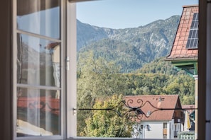 Comfort tweepersoonskamer, uitzicht op bergen | Uitzicht vanuit de kamer
