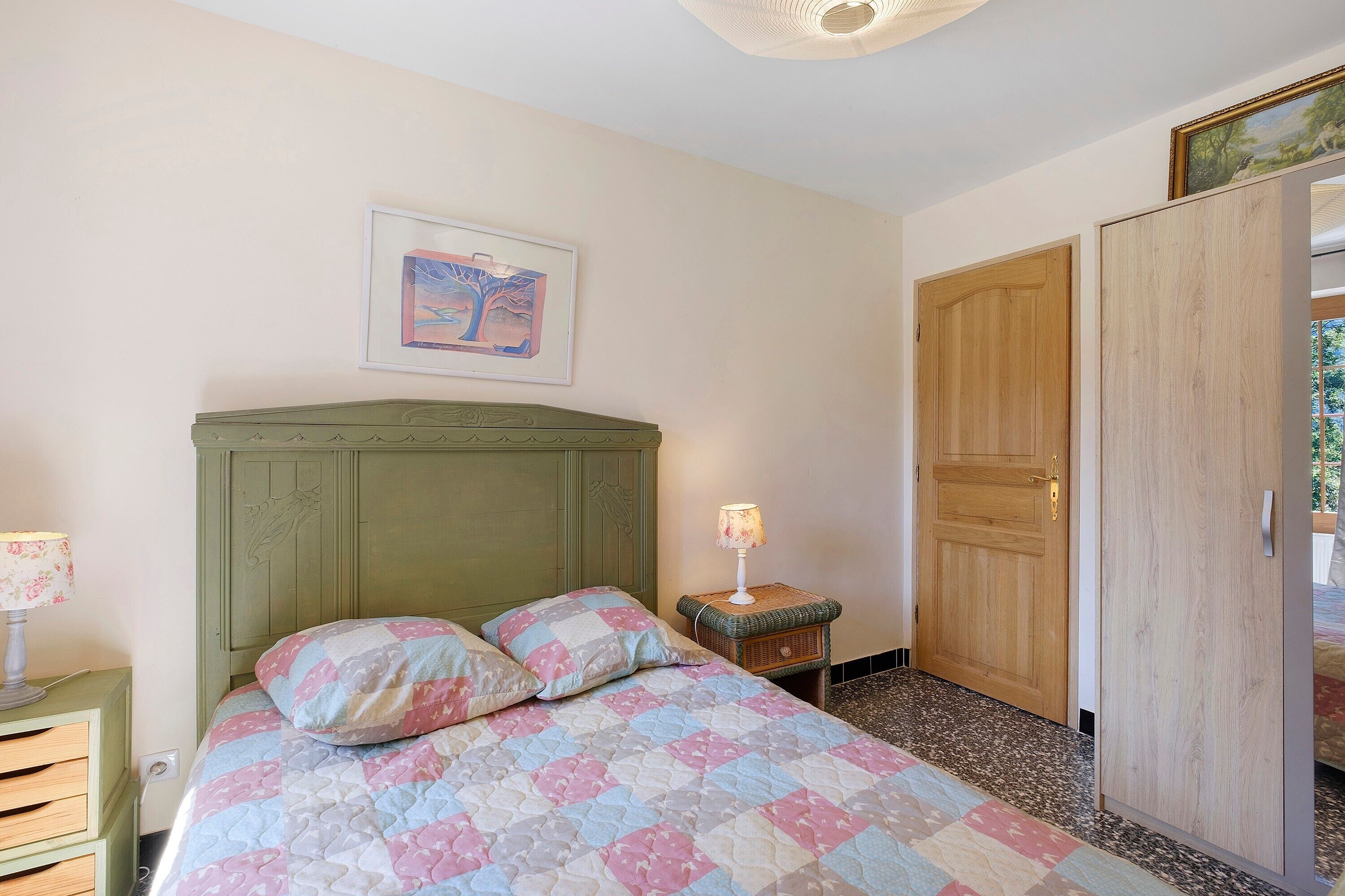 3 bedrooms, iron/ironing board, WiFi