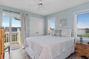 3 chambres, fer et planche à repasser, Wi-Fi gratuit, draps fournis